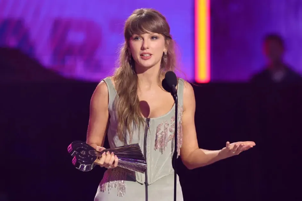 Taylor Swift Faces Trademark Lawsuit Over 'The Life of a Showgirl'
